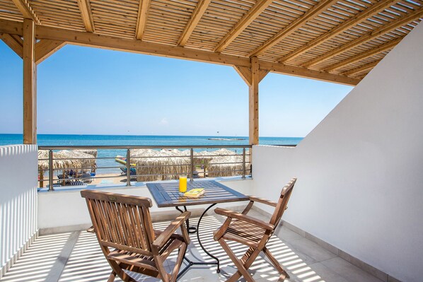 Room, Beachfront | In-room safe, soundproofing, iron/ironing board, free WiFi - Aquarius Beach Hotel (Rhodes)