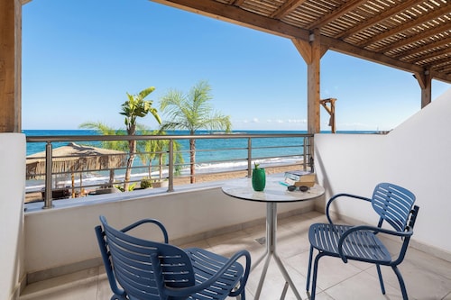 Aquarius Beach Hotel