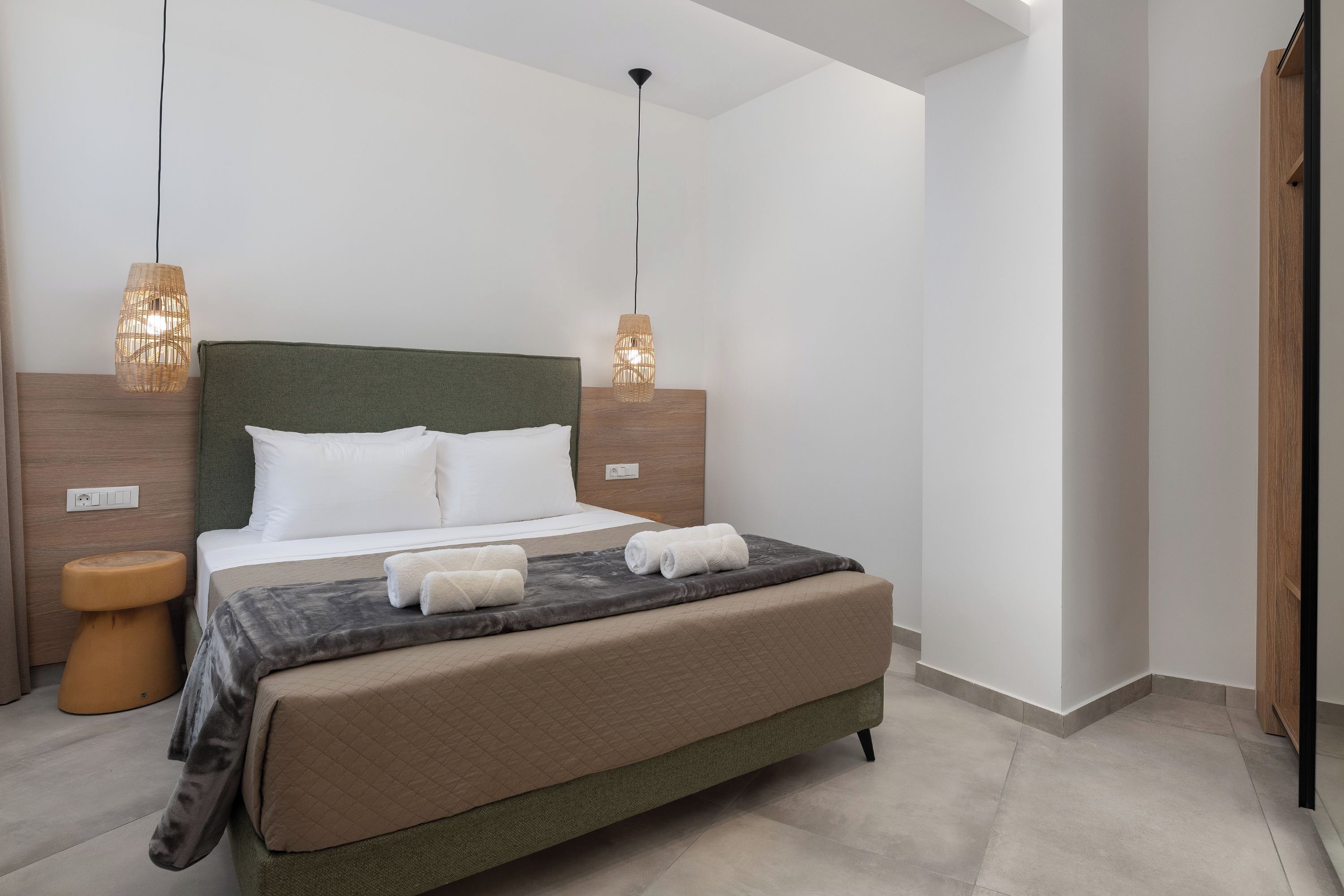 Caja de seguridad en la habitación y sistema de insonorización 