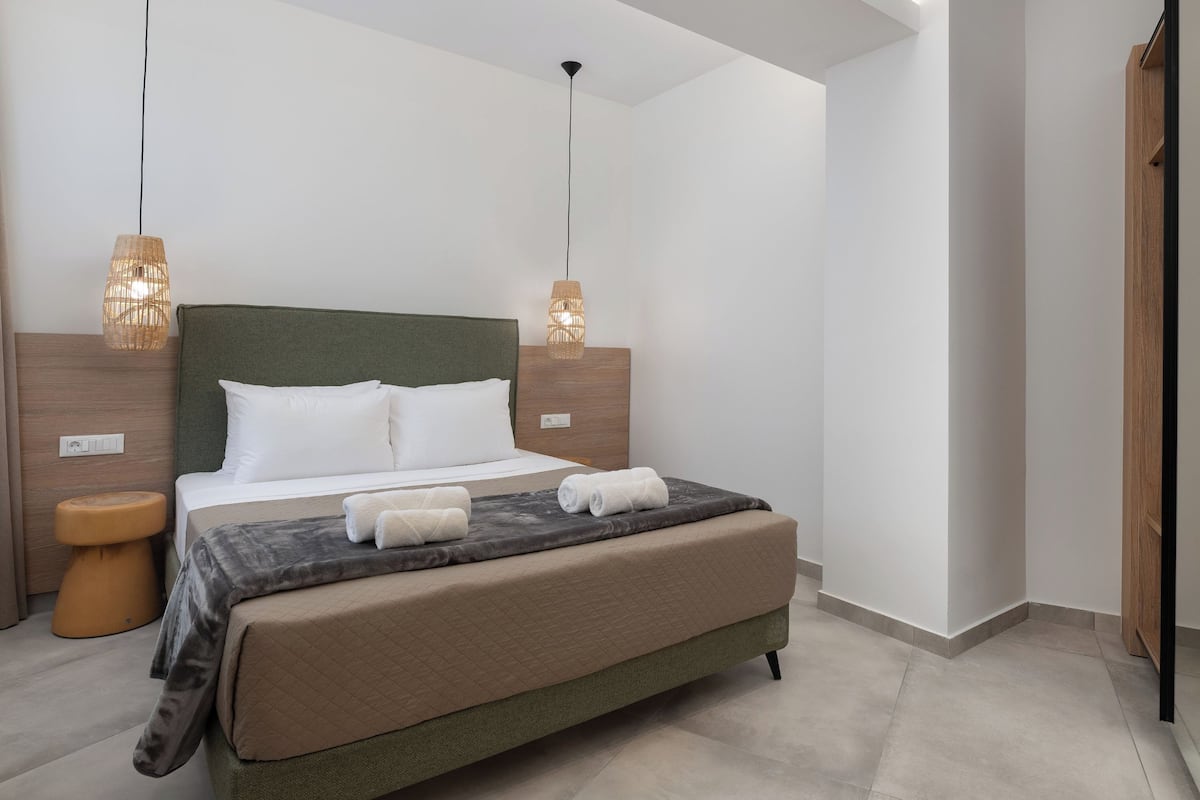 Apartment, 2 Bedrooms | In-room safe, soundproofing, iron/ironing board, free WiFi