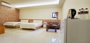 Phòng 4 dành cho gia đình | Trang trí khác biệt, trang bị nội thất với thiết kế riêng biệt 