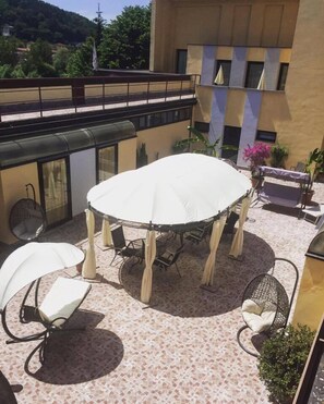 Terrace/patio - Hotel Ebe (Scarperia e San Piero)