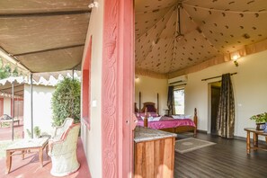 Luxury Cottage | Minibar, desk, free WiFi, bed sheets - Lohana Village Resort (Pushkar)