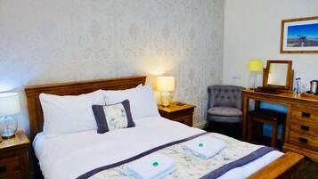 经典双人房 | 隔音、熨斗/熨衣板、床单