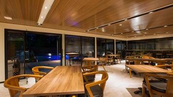 Se sirven desayunos, almuerzos y cenas