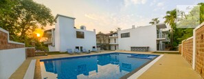 Outdoor pool - The Ivy Anjuna (Anjuna)
