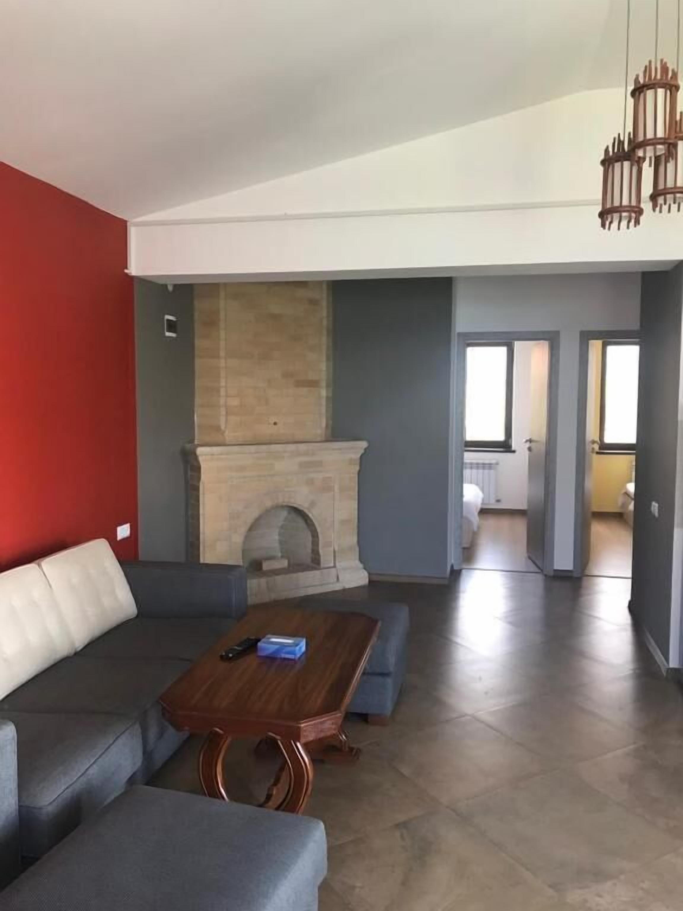 Deluxe Cottage, 2 Bedrooms, Ground Floor | Premium bedding, desk, soundproofing, iron/ironing board