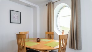 Apartment, 2 Bedrooms | In-room dining - Ferncourt (Dublin)