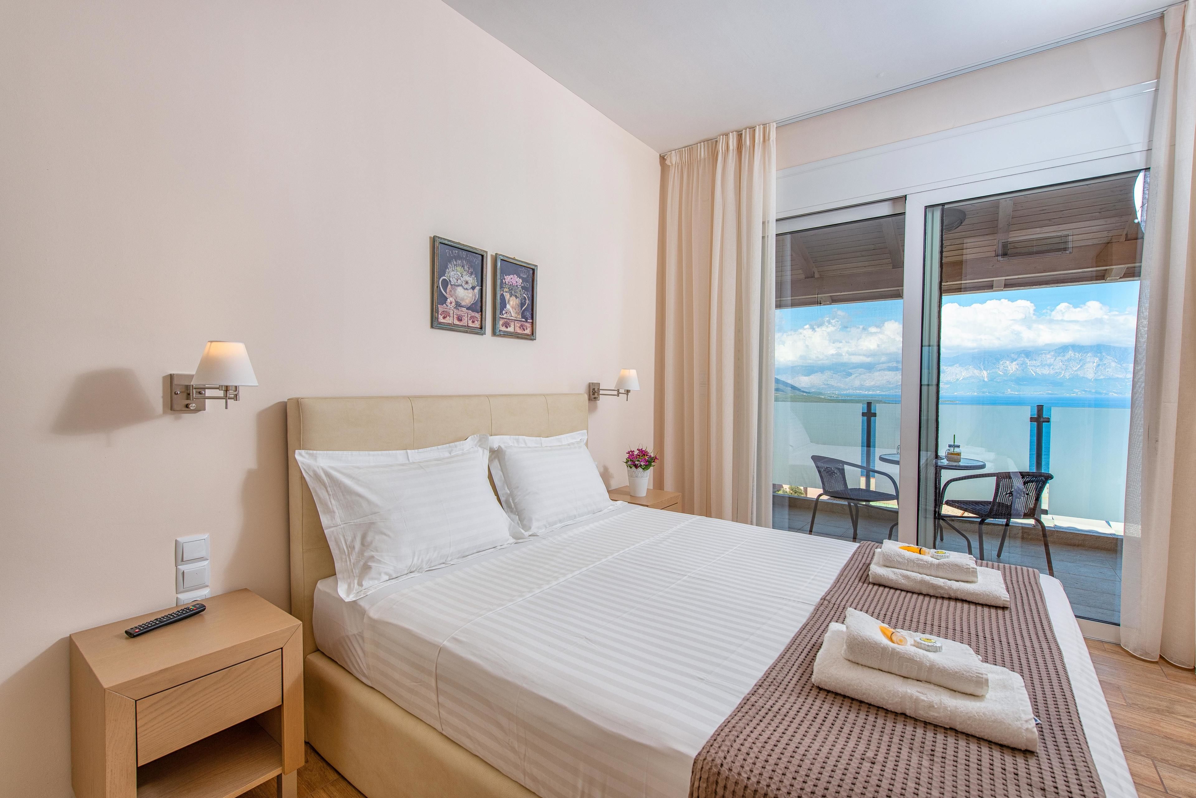 3 kamar tidur, seprai katun Mesir, seprai premium, dan brankas
