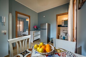 Superior Triple Room | Minibar, free WiFi, bed sheets - Antico Canale (Castellammare del Golfo)