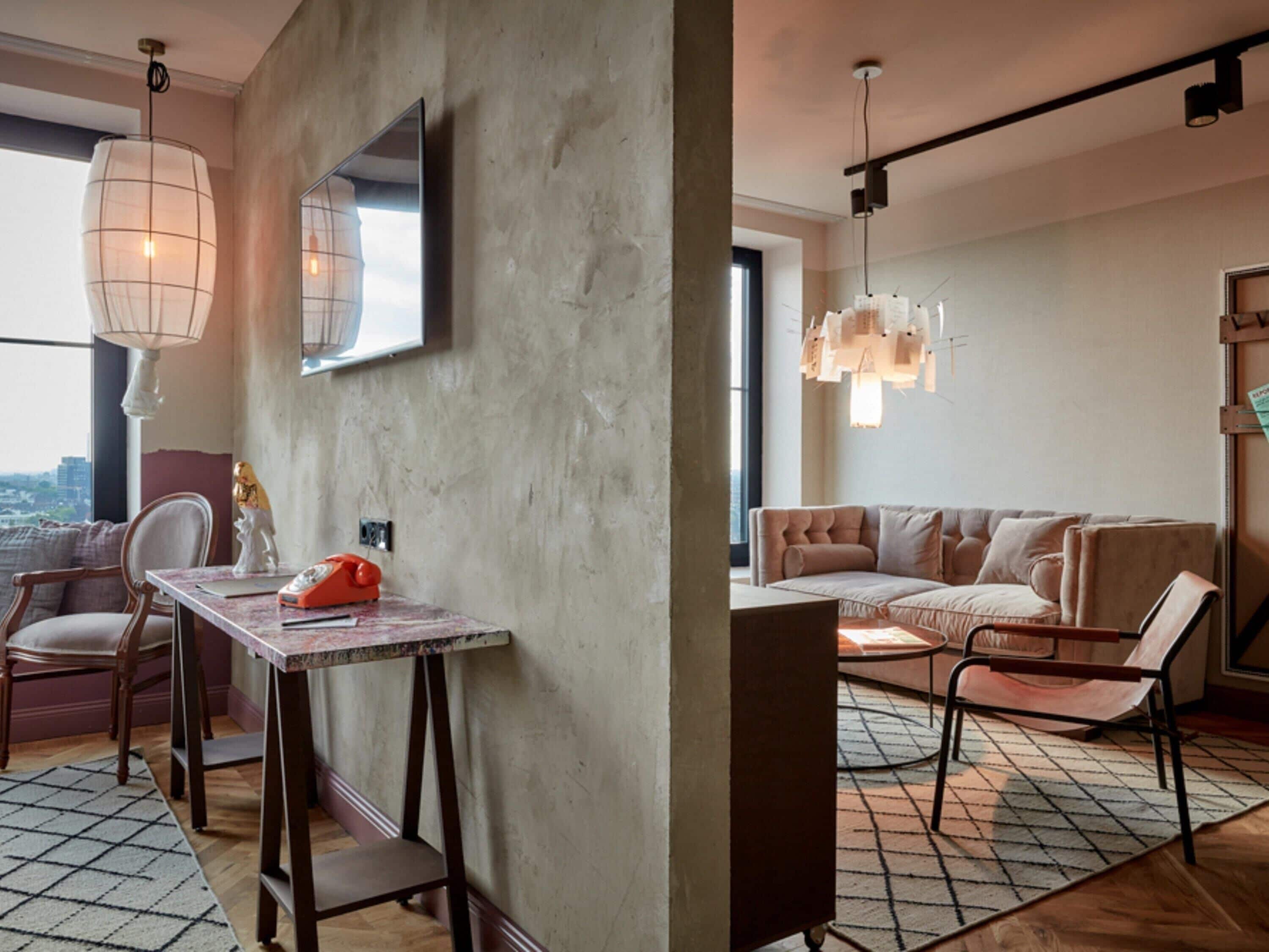 gigantic sky | hypo-allergenic bedding, memory-foam beds, minibar, in-room safe