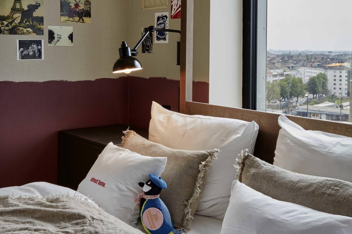 Hypo-allergenic bedding, memory-foam beds, minibar, in-room safe