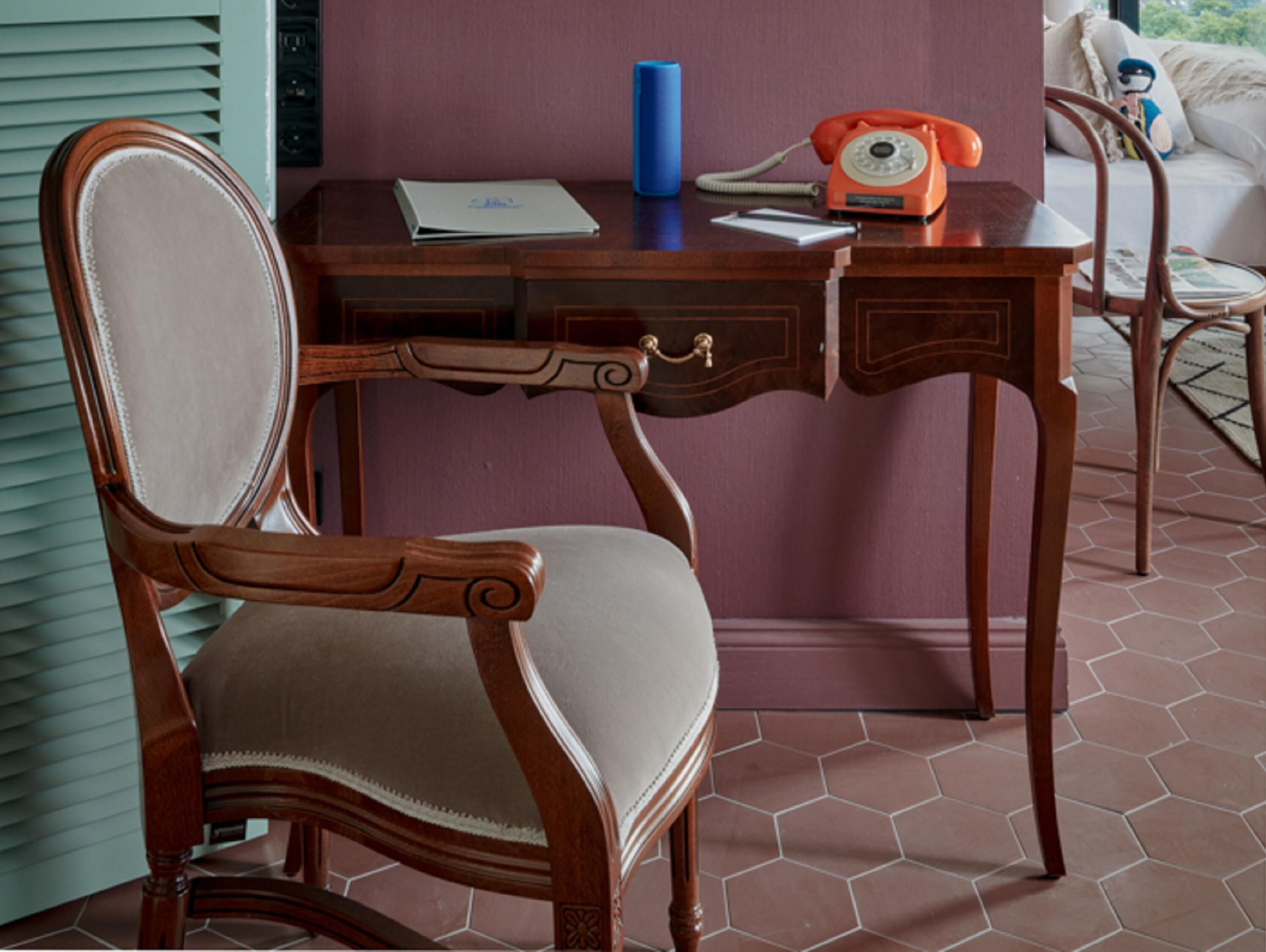 Large Sky | Ropa de cama hipoalergénica, colchones viscoelásticos, minibar