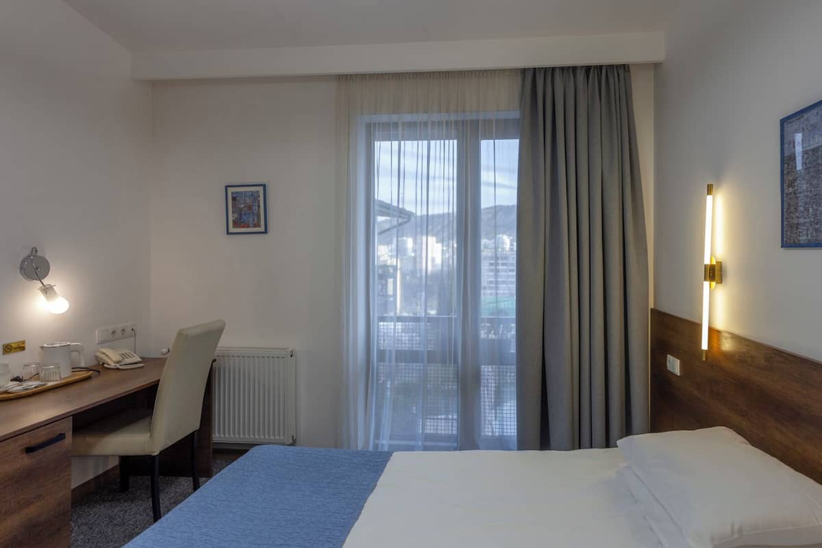 Premium bedding, Select Comfort beds, minibar, in-room safe