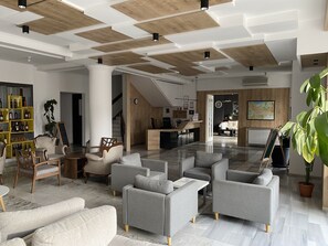 Lobby - Alliance Hotel (Tbilisi)