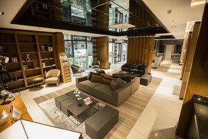 Sala de estar en el lobby