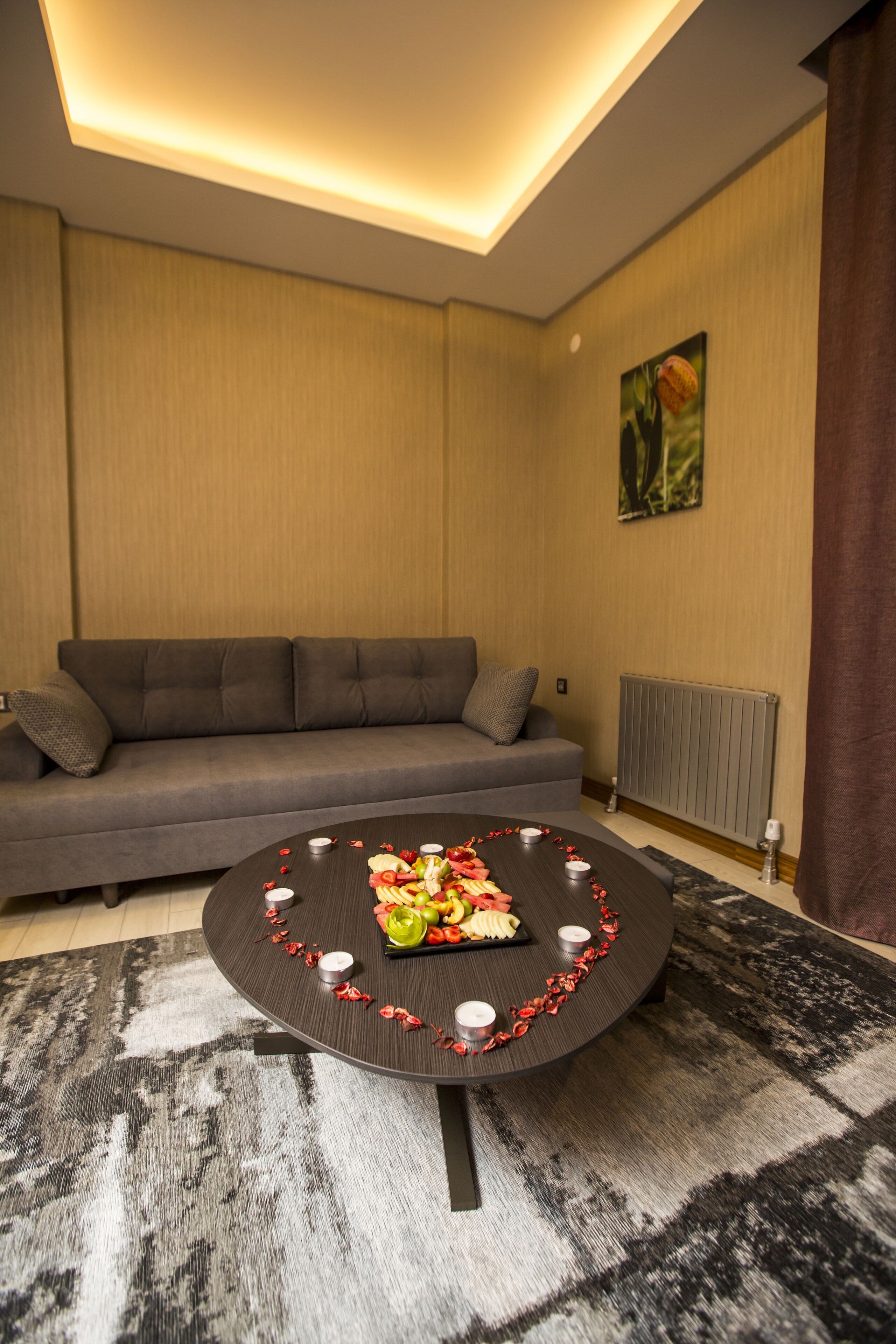 suite | 1 bedroom, premium bedding, minibar, in-room safe