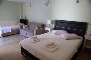 Parion Room | Premium bedding, desk, free WiFi