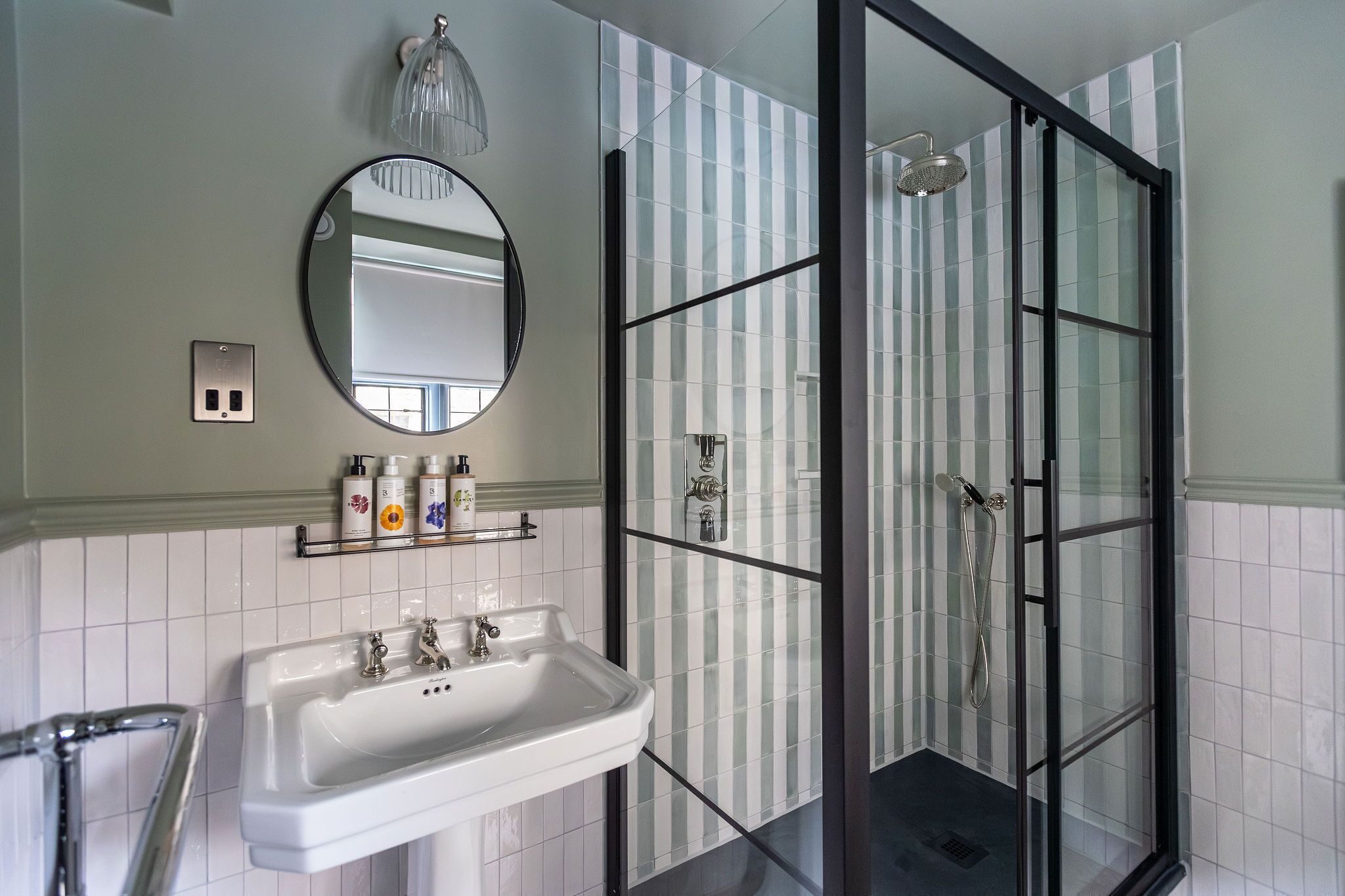 superior room | bathroom | free toiletries, hair dryer, towels, soap