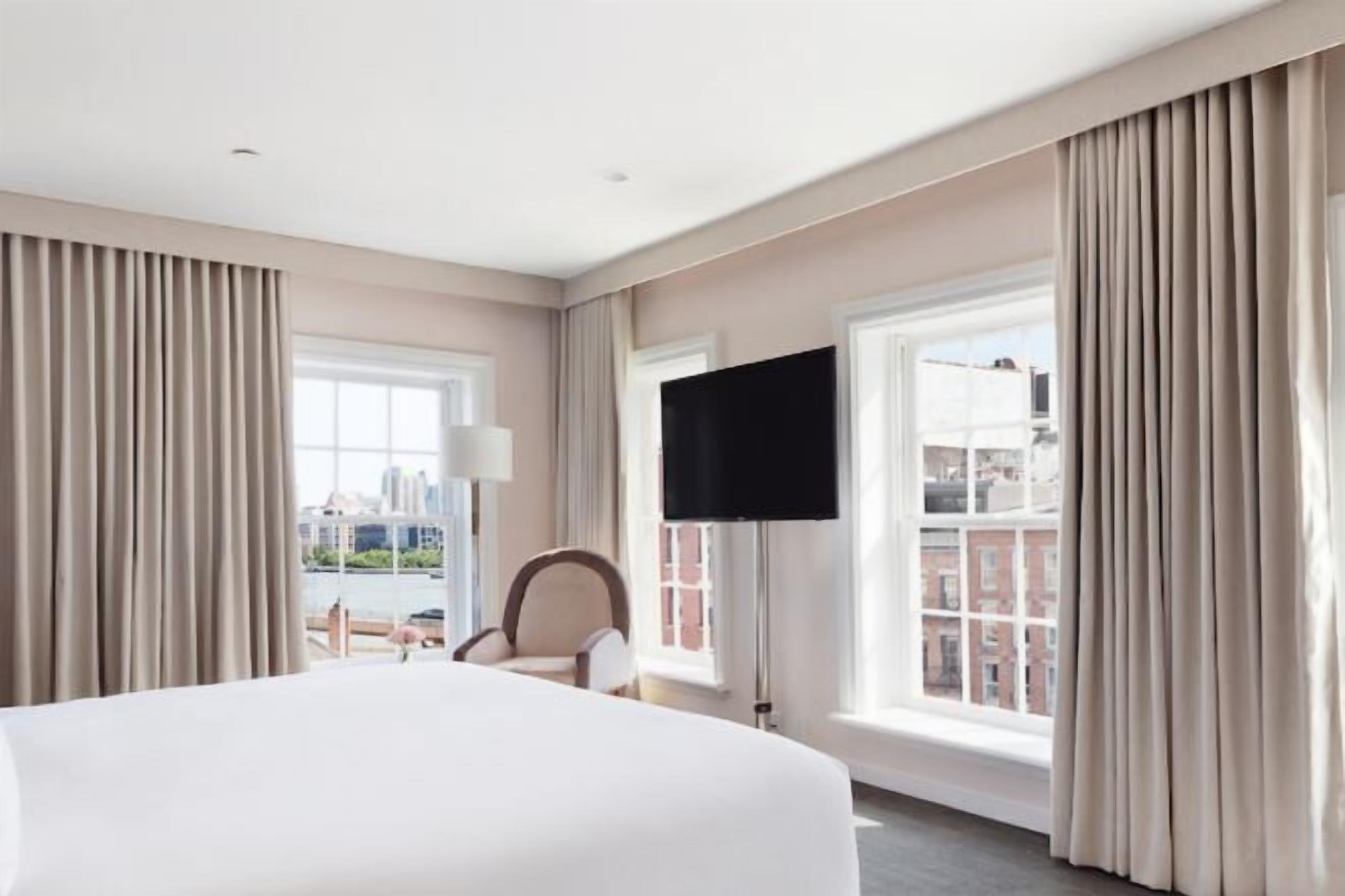 Egyptian cotton sheets, premium bedding, down duvets, pillow-top beds
