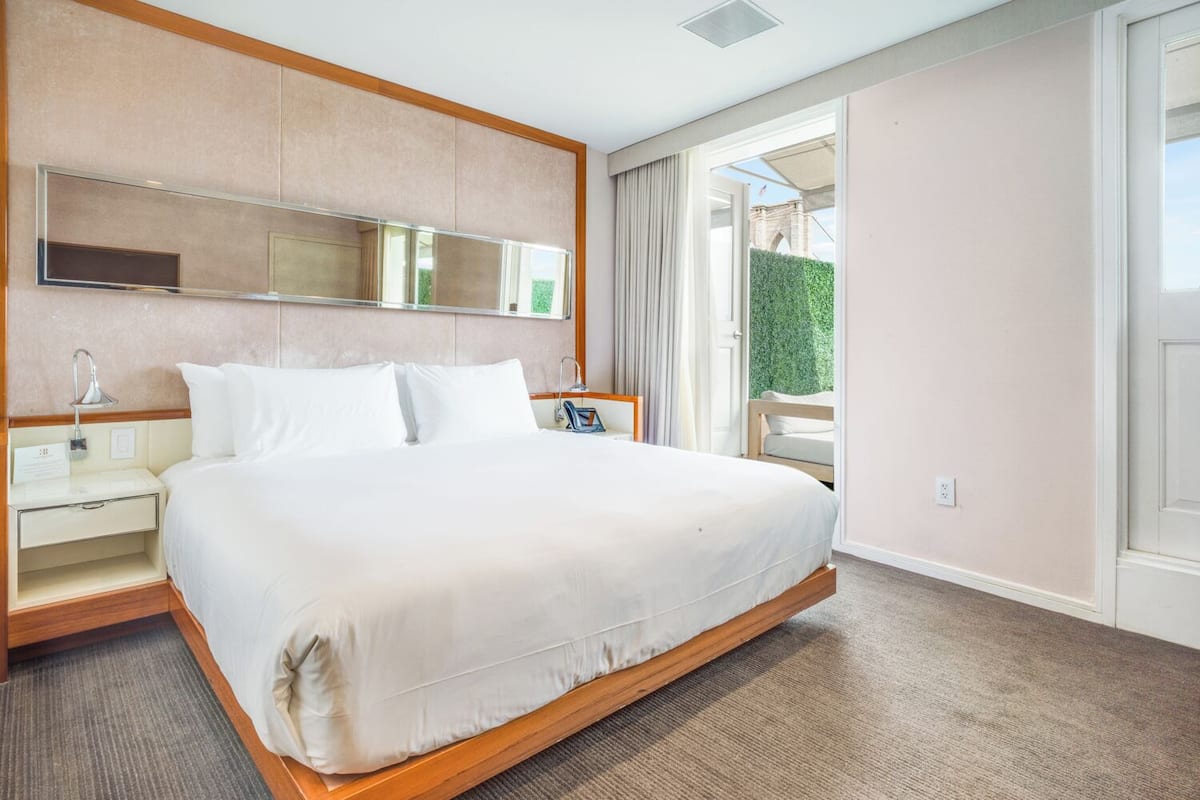Egyptian cotton sheets, premium bedding, down comforters, pillowtop beds
