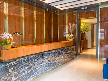 Reception area at 33 Hotel, New York City, Seaport