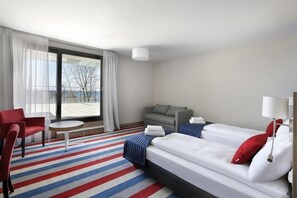 In-room safe, desk, soundproofing, iron/ironing board - Hotel Skipper (Kosakowo)