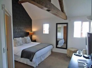 1 habitación, minibar, escritorio y sistema de insonorización 