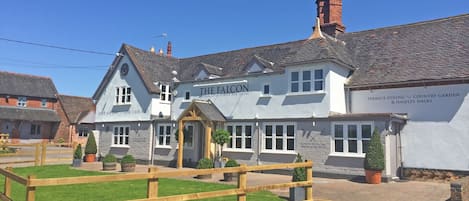 Façana frontal de l'allotjament