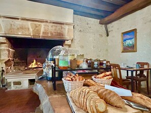 Desayuno (con cargo)
