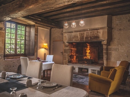 Restaurant. Le Petit Nancay