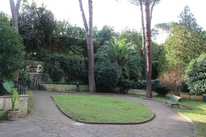 Courtyard - BedroomsRome (Rome)