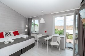 Panoramic Apartment, 1 Double Bed, Balcony, Courtyard Area | 1 bedroom, premium bedding, soundproofing, iron/ironing board - Stories Hub (Lviv)