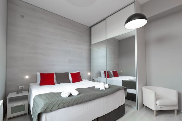 Standard-Apartment, 1 Doppelbett, zum Innenhof hin | 1 Schlafzimmer, hochwertige Bettwaren, schallisolierte Zimmer