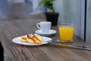 Tägliches nach Wunsch zubereitetes Frühstück (200 UAH pro Person)