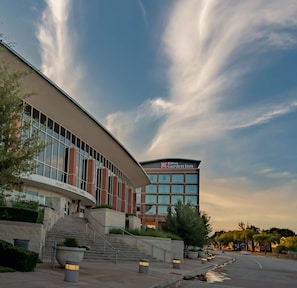 Exterior - Hilton Garden Inn Dallas at Hurst Conference Center (Hurst)