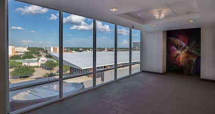 Hilton Garden Inn Dallas at Hurst Conference Center