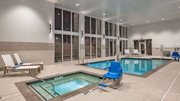 Indoor pool, sun loungers