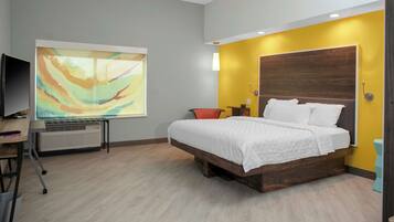 書桌、手提電腦工作空間、遮光窗簾/窗簾、隔音