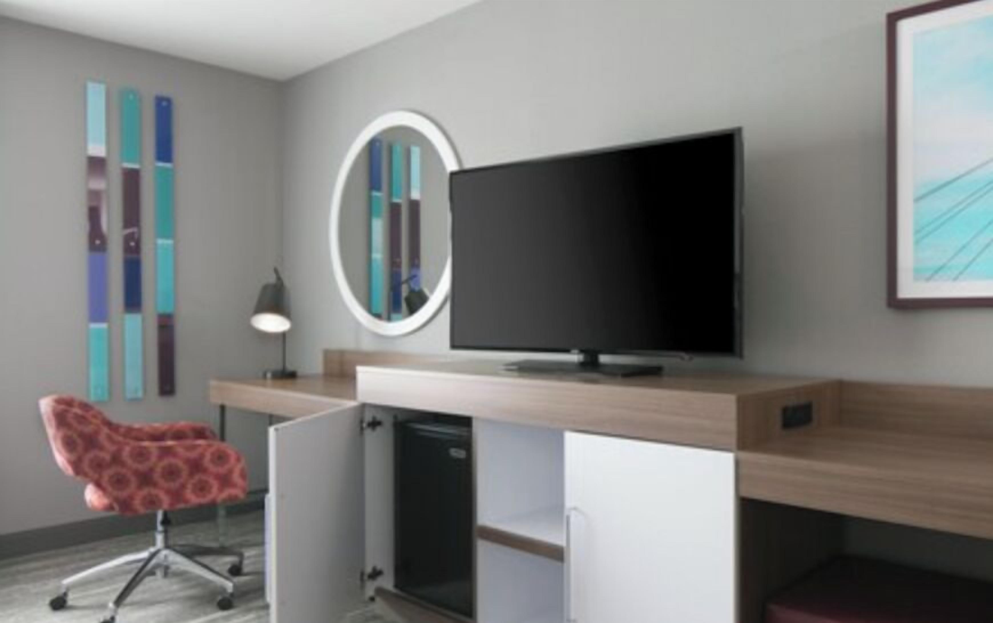 minibar, in-room safe, desk, laptop workspace