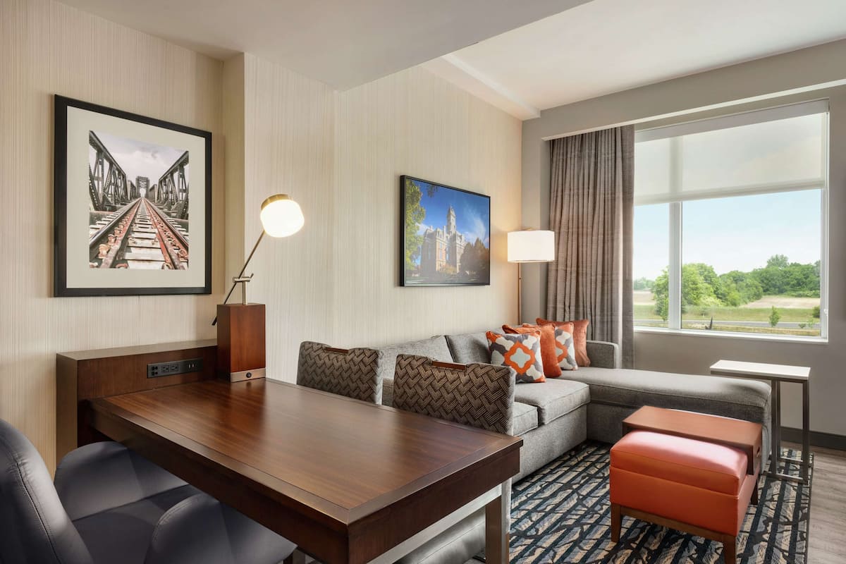 Premium bedding, pillowtop beds, in-room safe, desk