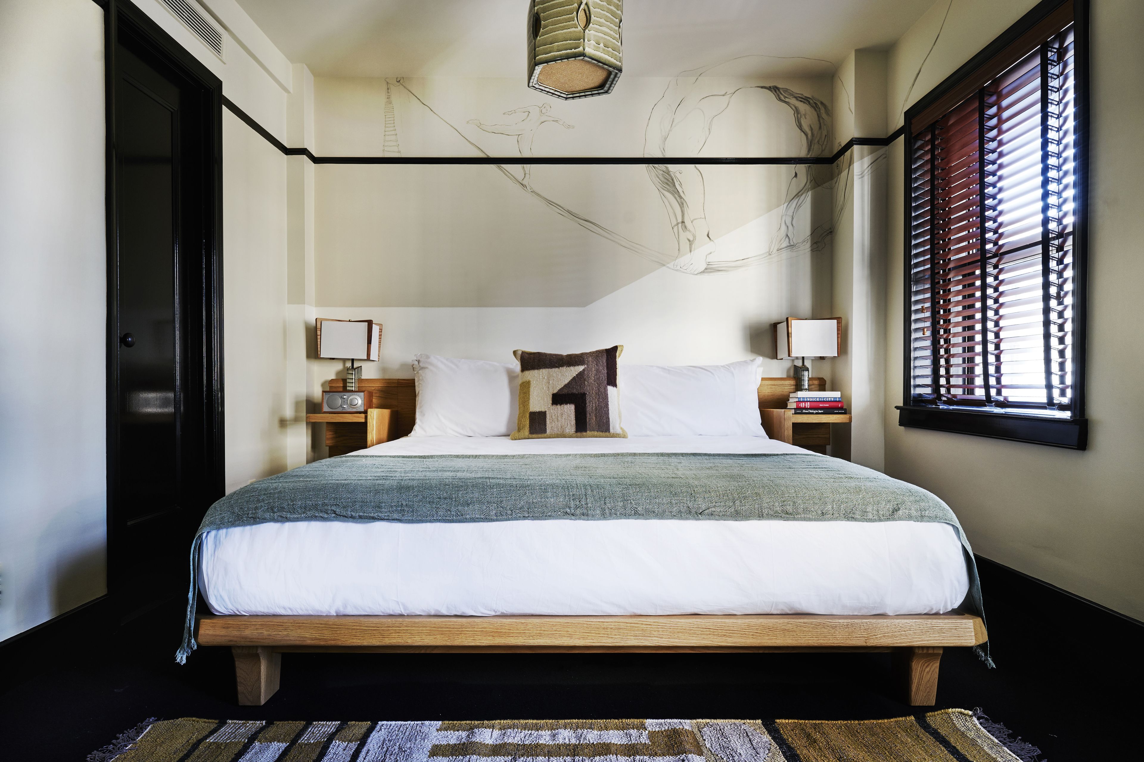 1 bedroom, in-room safe, desk, iron/ironing board