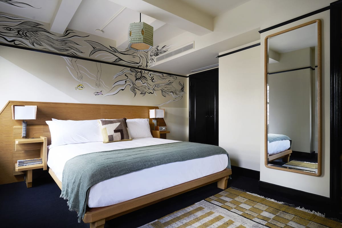 In-room safe, desk, iron/ironing board, free WiFi