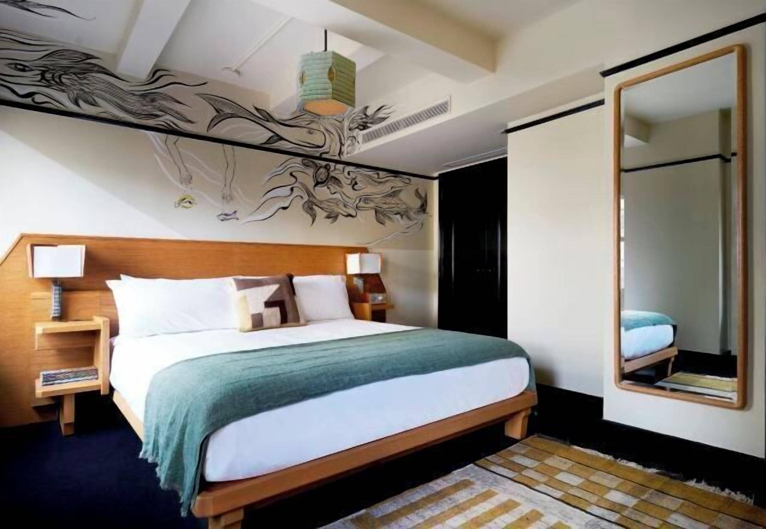 In-room safe, desk, iron/ironing board, free WiFi