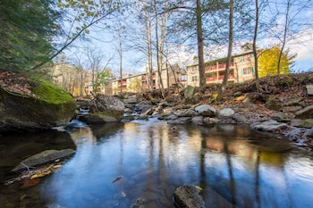 Holiday Inn Club Vacations Oak n’ Spruce Resort in the Berkshi