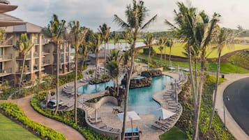 2 outdoor pools