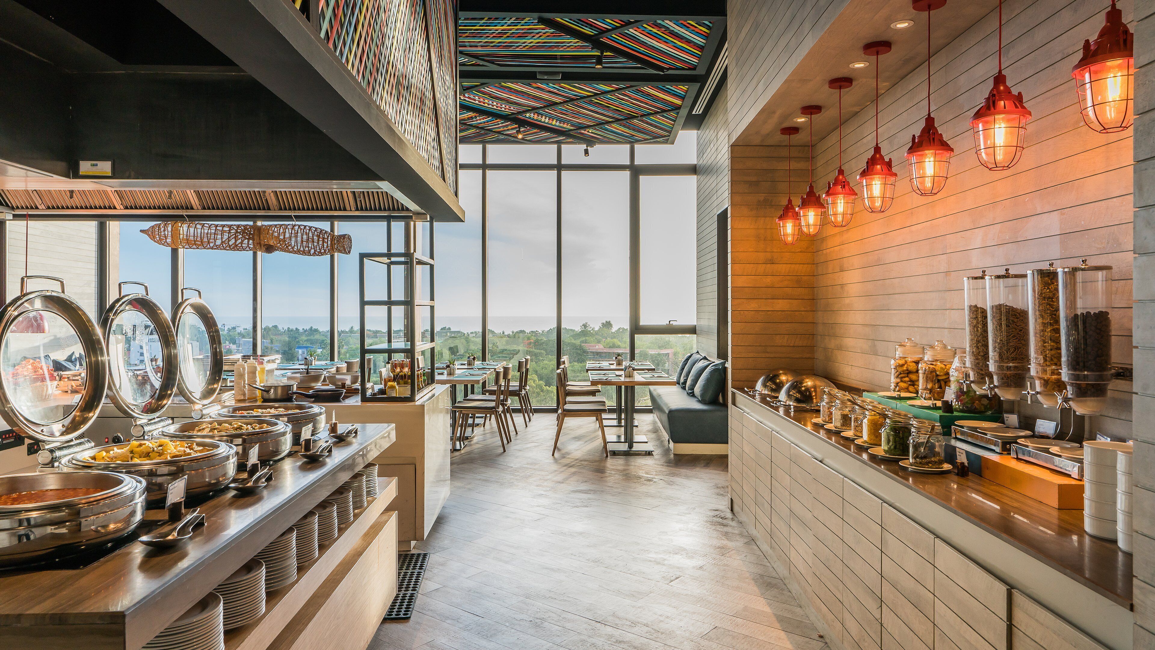 Daily buffet breakfast (THB 706 per person)