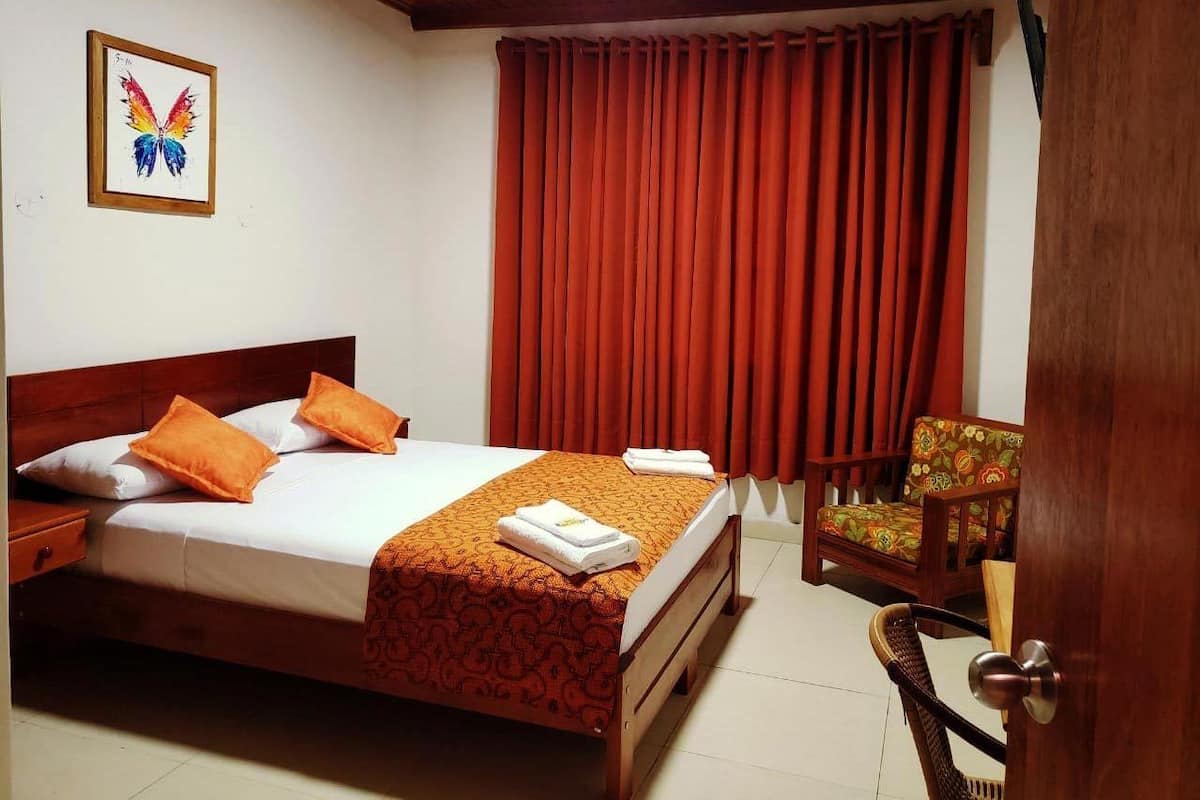 Standard Double Room, 1 Queen Bed, Private Bathroom | Soundproofing, WiFi (free)
