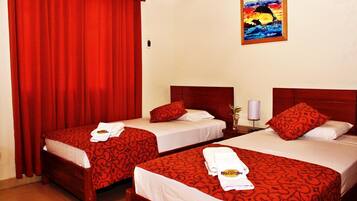 Eenvoudige Twin kamer | Geluiddichte muren, gratis wifi