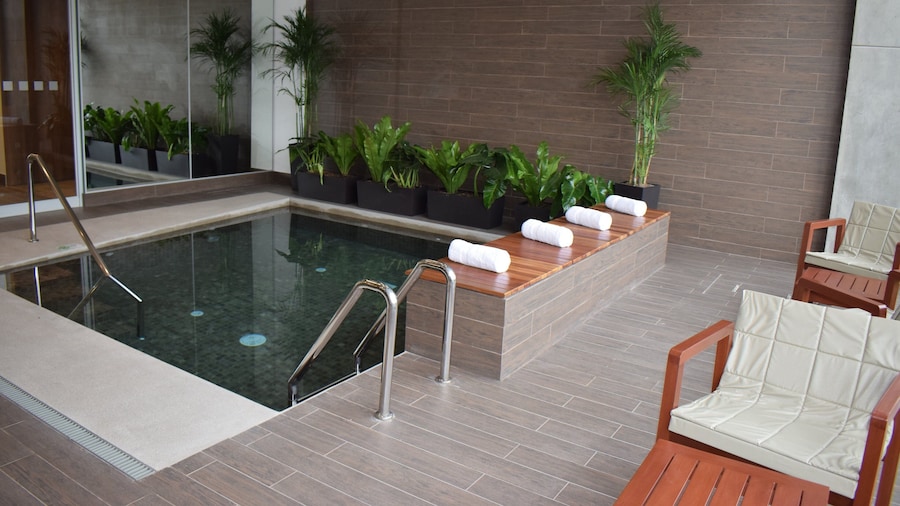 Holiday Inn Lima Airport by IHG
